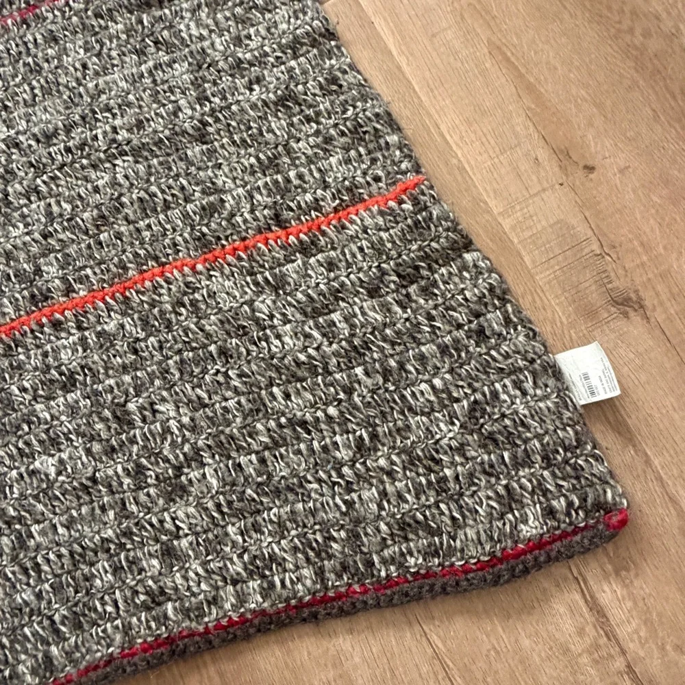 Crate & Barrel Wool & Cotton Blend Knit Beasley Throw Blanket 40” X 70” Gray Red